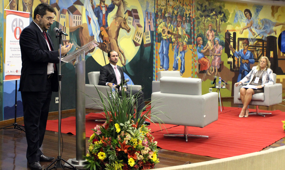 O vice-presidente do TCEMG participou como debatedor do painel que debateu a ação da ouvidoria no processo de integridades das instituições (Foto: Thiago Rios Gomes)